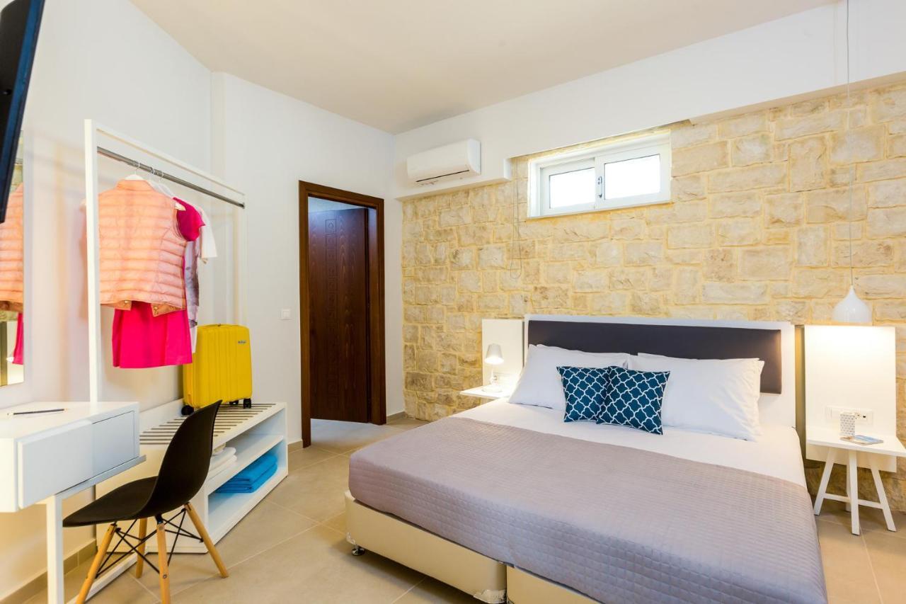 Villa Aelia I Modern & Ideal For Large Groups Galatás المظهر الخارجي الصورة
