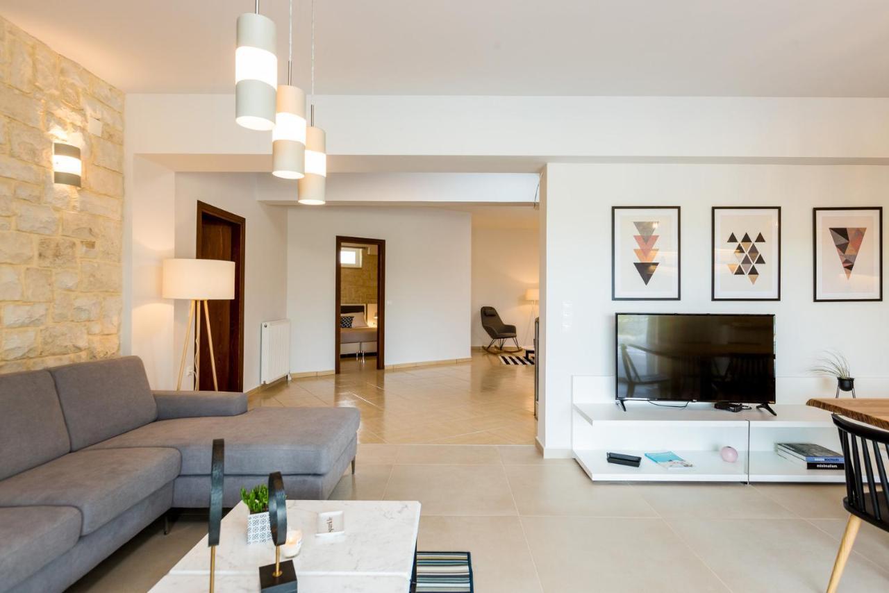 Villa Aelia I Modern & Ideal For Large Groups Galatás المظهر الخارجي الصورة