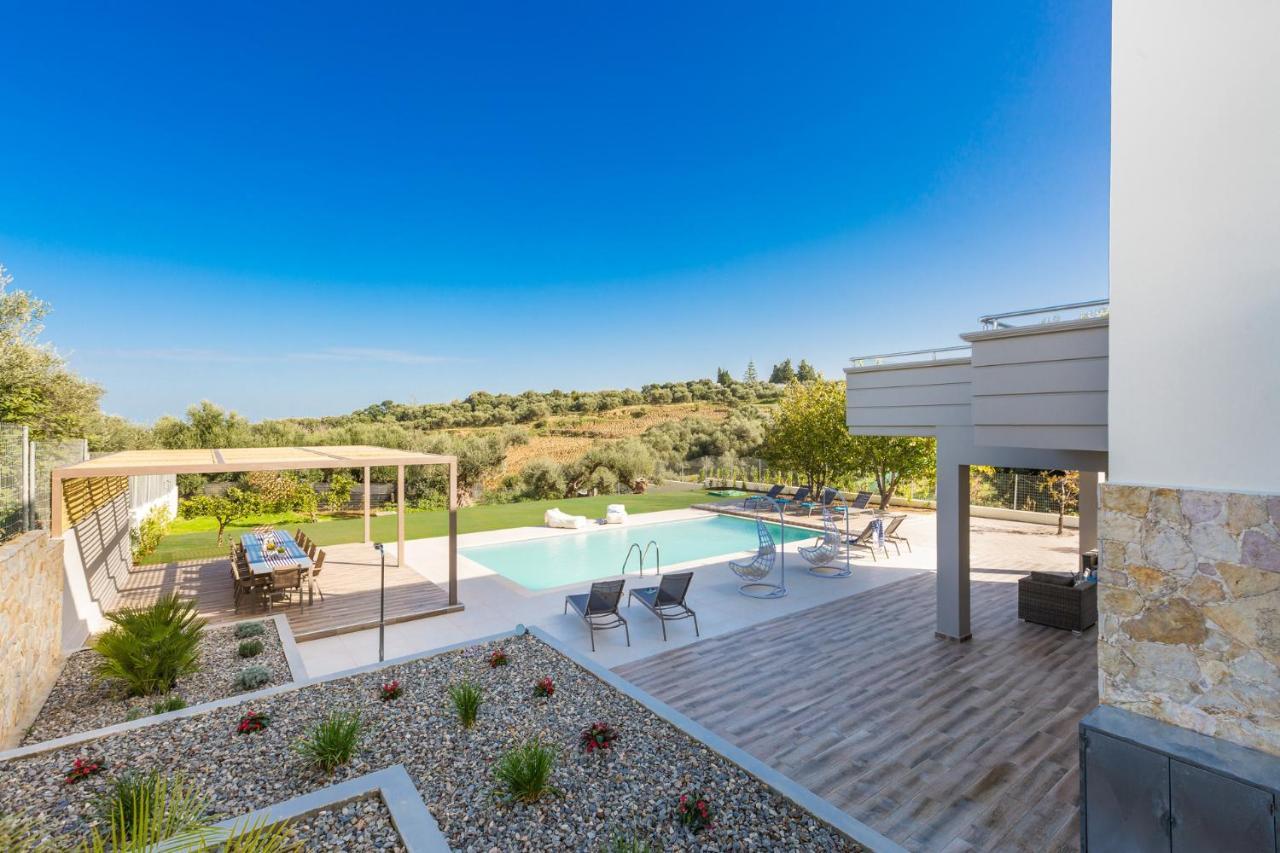 Villa Aelia I Modern & Ideal For Large Groups Galatás المظهر الخارجي الصورة